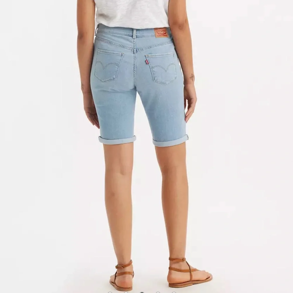 NEW Women's Levi's® STRETCHY Bermuda Jean Shorts Long PLUS 26 / 2